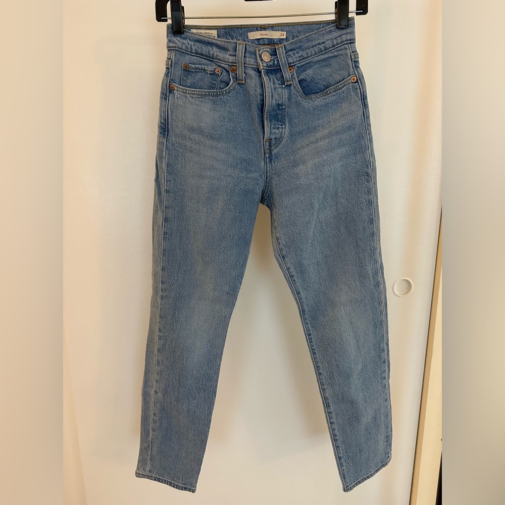Levi’s Premium WEDGIE STRAIGHT FIT WOMEN'S JEANS - Size 24